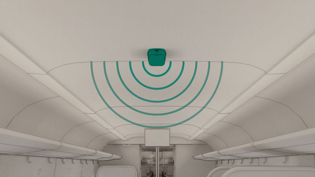 Compact active rail antenna for on-board Wi-Fi